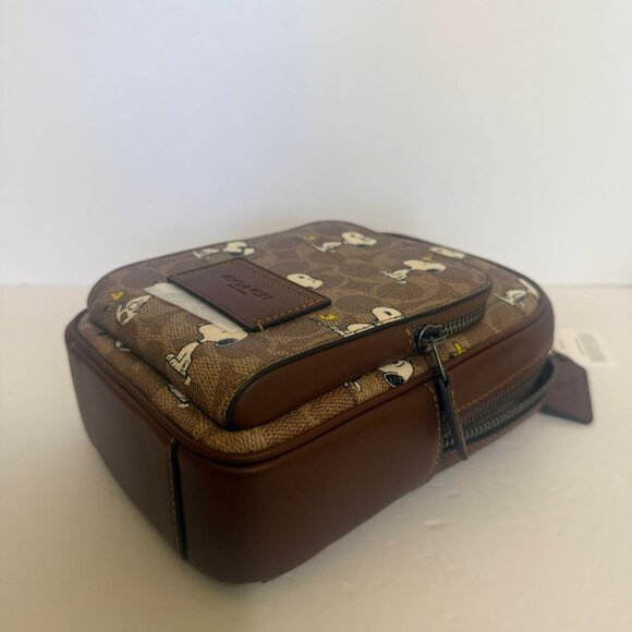 Coach X Peanuts Racer Sling Pack In Signature Canvas With Snoopy Print cbk47 - Picture 4 of 7